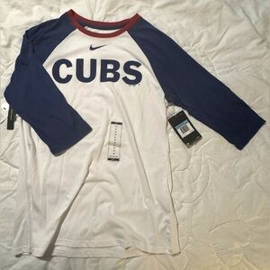 Nike “Cubs” baseball Tee, 3/4 length sleeves genuine Nike merch